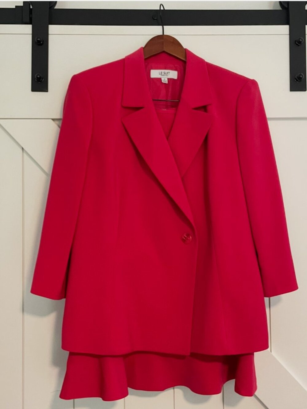 NWOT Le Suit Skirt Suit